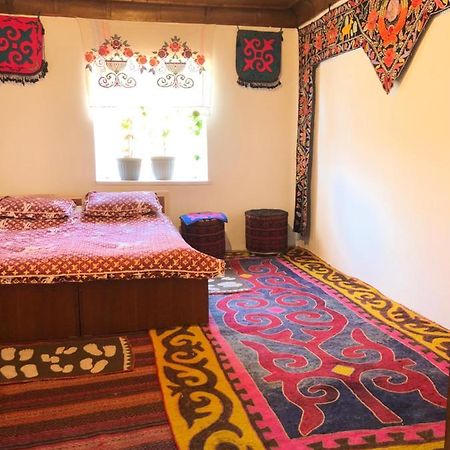 Tilek Guest House Sary-Mogul Esterno foto