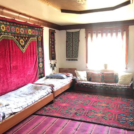 Tilek Guest House Sary-Mogul Esterno foto