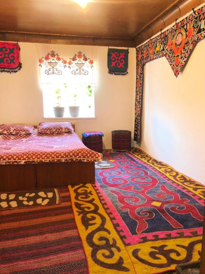 Tilek Guest House Sary-Mogul Esterno foto