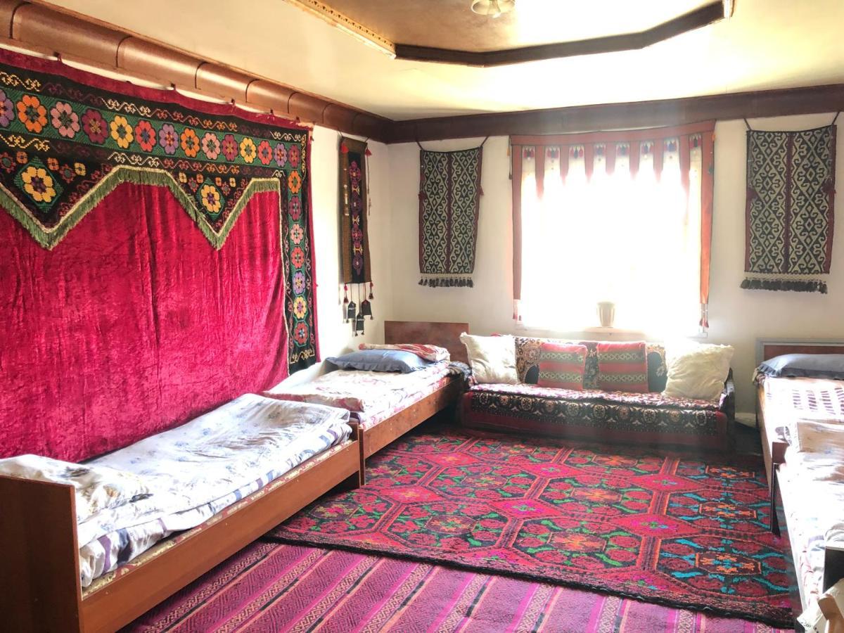 Tilek Guest House Sary-Mogul Esterno foto
