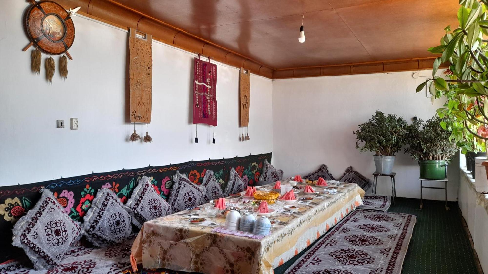 Tilek Guest House Sary-Mogul Esterno foto